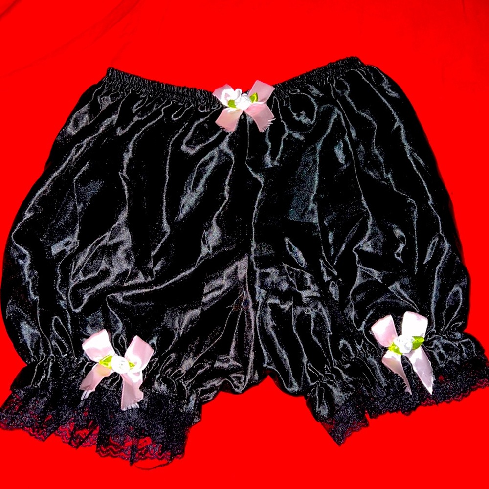 Victorian Ruffled Shorts